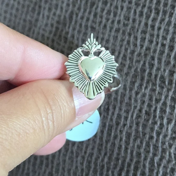 Sterling Silver🤍 El Sagrado Corazon (The Sacred Heart) Ring💍 - NWT - Picture 12 of 16